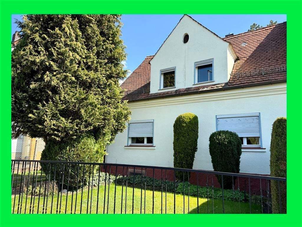 Thumbnail-... Wecken Sie dieses Haus aus dem Dornröschenschlaf! Wohnen und Leben im schönen Langenzenn!