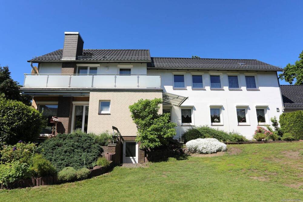 Thumbnail-Familienfreundliches Wohnhaus mit Nebengebäude auf großem Grundstück