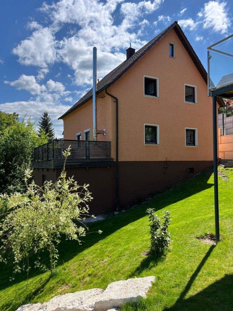 Thumbnail-Äußerst gepflegtes Einfamilienhaus, kernsaniert, absolut ruhige Lage in Lappersdorf