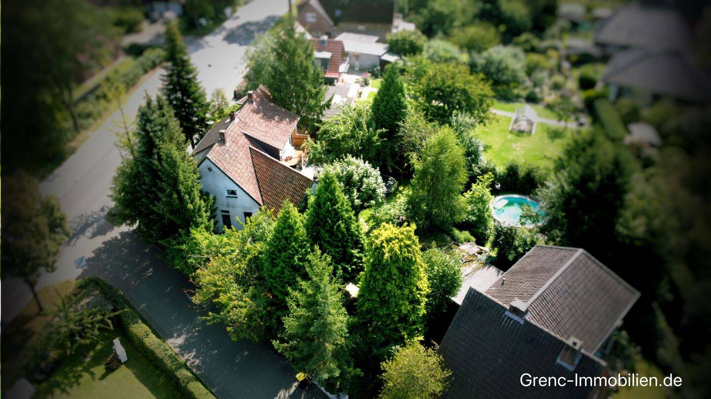 Einfamilienhaus oder - „Bau“ - Grundstück