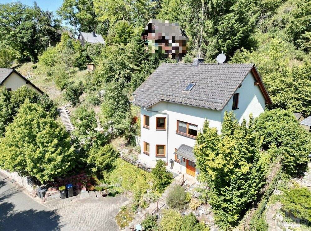 Thumbnail-Einfamilienhaus in Leutenberg: Ihr Rückzugsort im Grünen - Nähe zur Natur inklusive