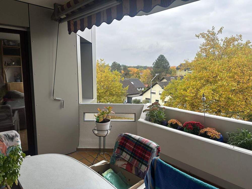 Thumbnail-Lichtdurchflutete 3,5-Zimmer-Wohnung mit herrlicher Aussicht in Singen-Nordstadt - mit Balkon, Aufzug und Tiefgarage