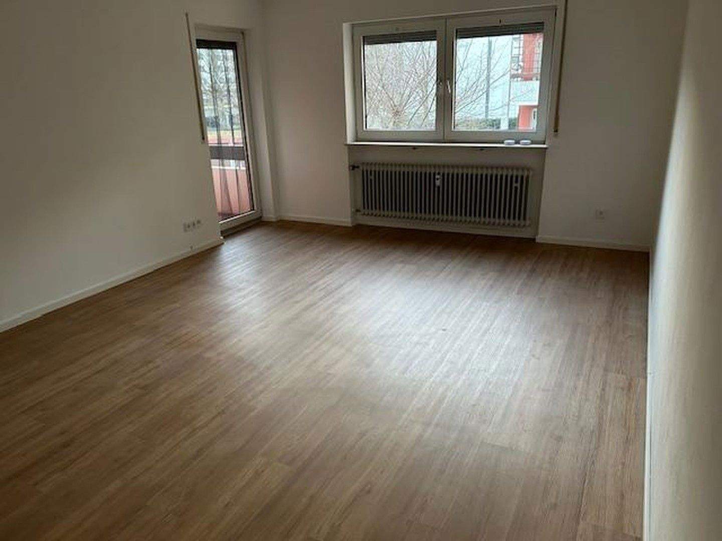 Thumbnail-Renovierte 4 Zimmer Wohnung mit Balkon und Stellplatz in Weiden Ost