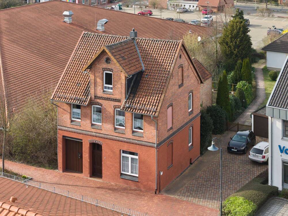 Thumbnail-Großes freistehendes Einfamilienhaus zentral in Algermissen!