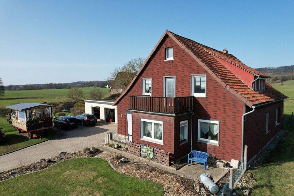 Thumbnail-Freistehendes Einfamilienhaus mit großem Grundstück und unverbaubarem Ausblick in Auetal