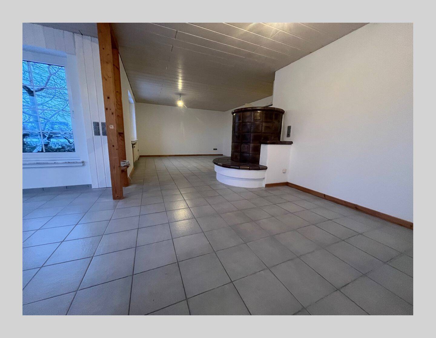 Thumbnail-3,5 Zimmer Erdgeschosswohnung mit Kamin, Balkon Terrasse in Rönsahl!