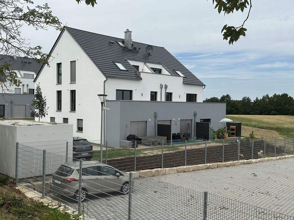 Thumbnail-2 Zimmerwohnung mit Stellplatz