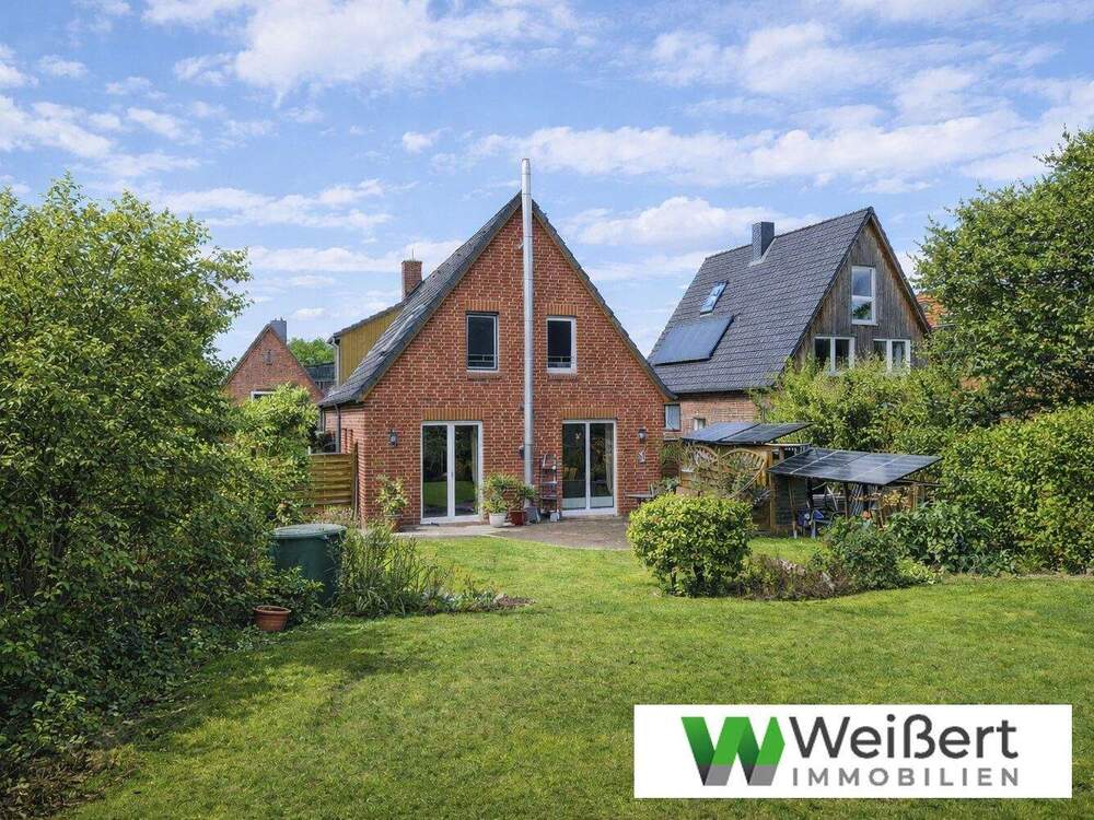 Thumbnail-Großzügig wohnen in gefragter und ruhiger Lage - 6 Zimmer auf 926 m² Grundstück mit Garage