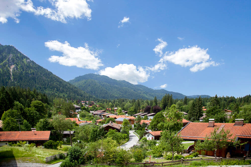 Thumbnail-SCHLIERSEE - Grundstück mit Baugenehmigung für ein Villen-Ensemble in herrschaftlicher Lage!