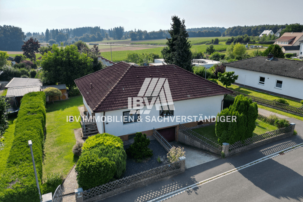 Thumbnail-Bungalow in Amberg-Fuchsstein - naturnah wohnen!