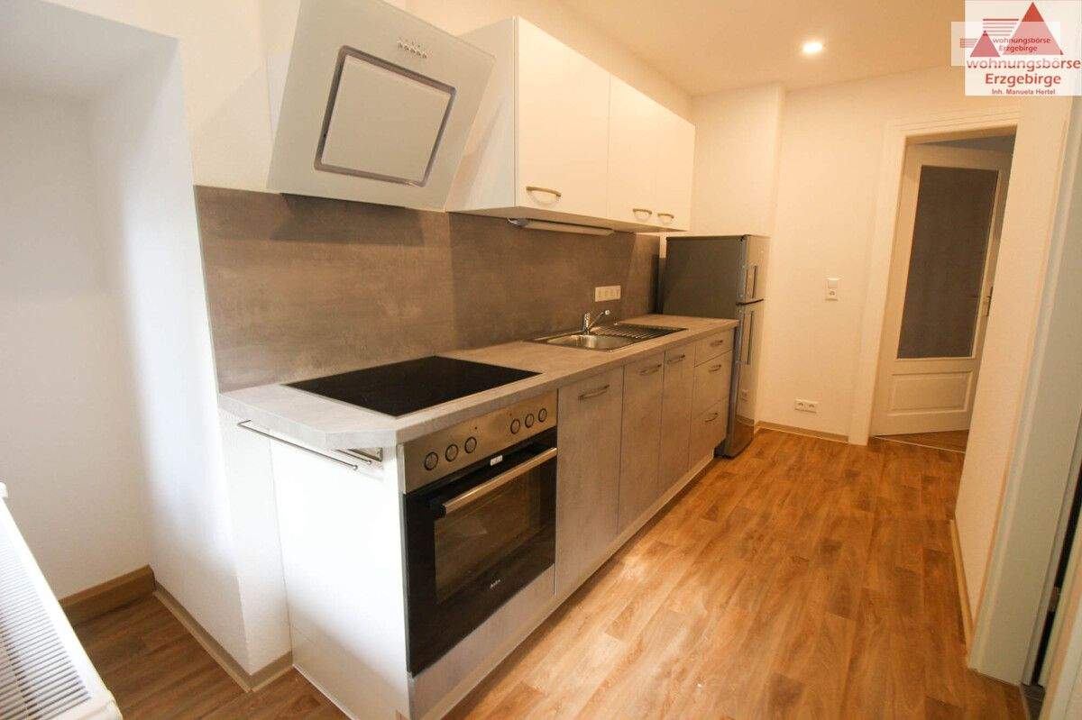 Thumbnail-2-Raum-Wohnung mit Balkon und Einbauküche in ruhiger Lage von Aue