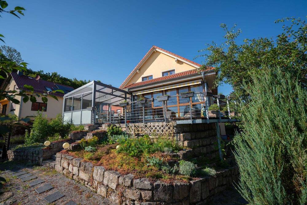 Thumbnail-Hochwertiges Einfamilienhaus mit Einliegerwohnung