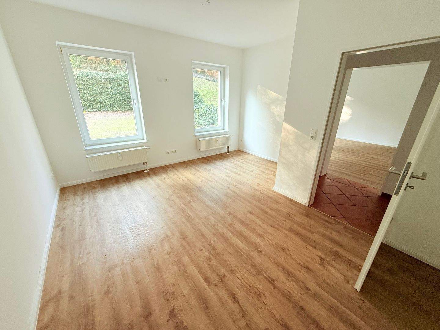 Thumbnail-**Besichtigung: Mo., 08.12.25 um 18:15 Uhr** Exklusives EG-Whg im Stadtzentrum!