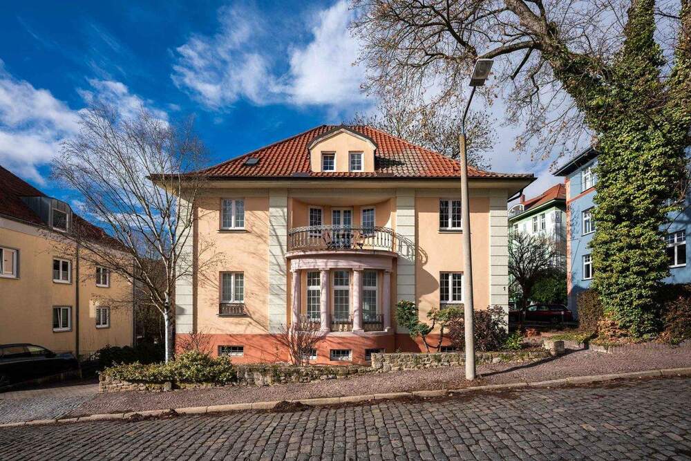 Thumbnail-Villencharakter in Jena-West: Repräsentatives Wohn- und Geschäftshaus mit flexibler Nutzung