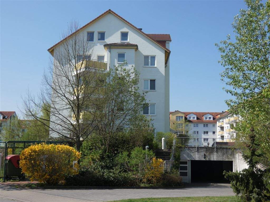 Thumbnail-FRISCHE RENOVIERT - Gemütliche 2-Zimmer-Wohnung mit Einbauküche und Balkon