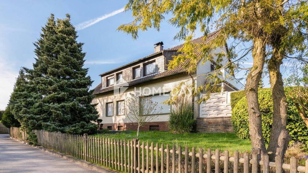 Thumbnail-Großzügiges EFH mit Einliegerwohnung, traumhaftem Grundstück & vielseitigem Nutzungspotenzial