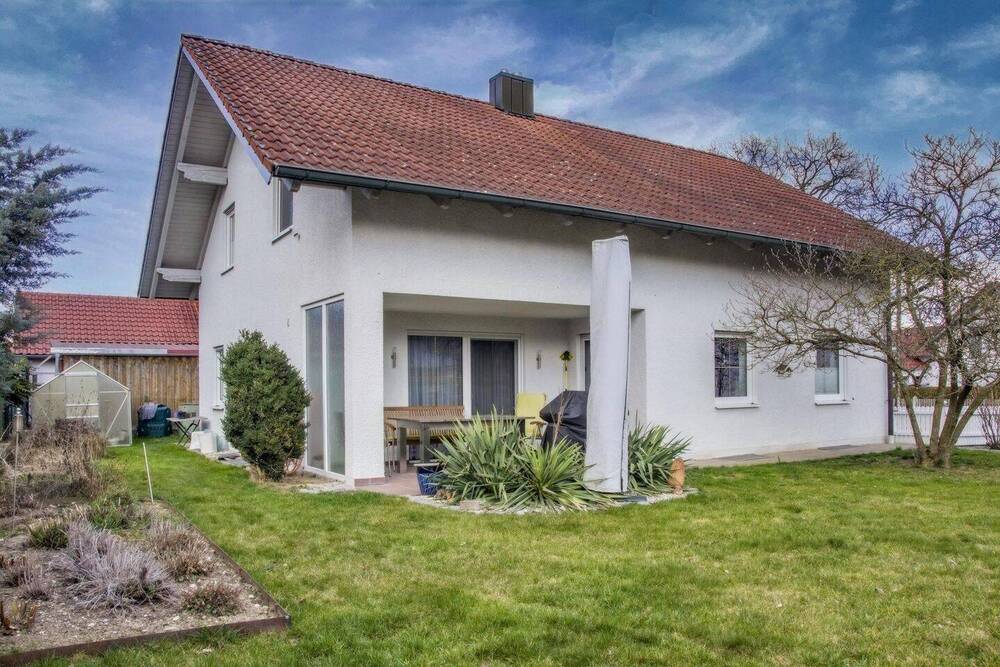 Thumbnail-Einfamilienhaus in Wallersdorf