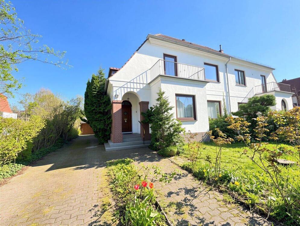 Thumbnail-Großes Wohnhaus mit 10 Zimmern und viel Potenzial in Hemelingen