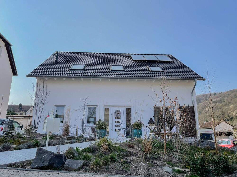 Thumbnail-Lichtverwöhntes Niedrigenergiehaus für die große Familie in beliebter Lage von Remagen-Unkelbach