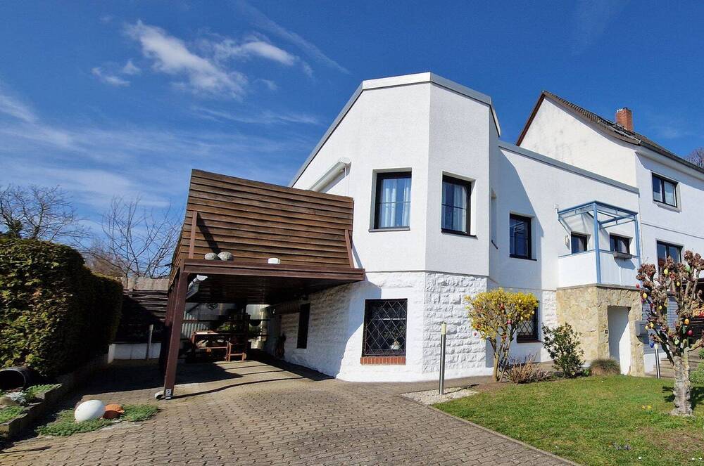 Thumbnail-Nicht von der Stange: Ihr eigenes kleines Reich mit Garten & Sonne auf zwei Balkonen