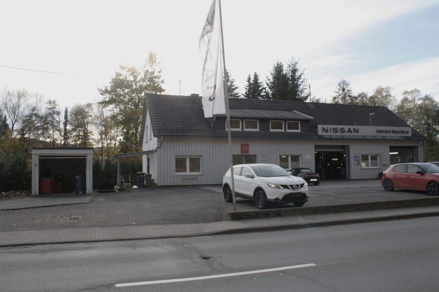 Thumbnail-Werkstatt mit Büroflächen und Wohnung in präsenter Lage von Würdinghausen-Kirchhundem