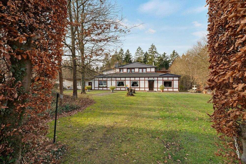 Thumbnail-Großflächige Wohn-, Gewerbeimmobilie mit stabilem Pachtertrag auf ca. 4,38 ha - Campingplatz