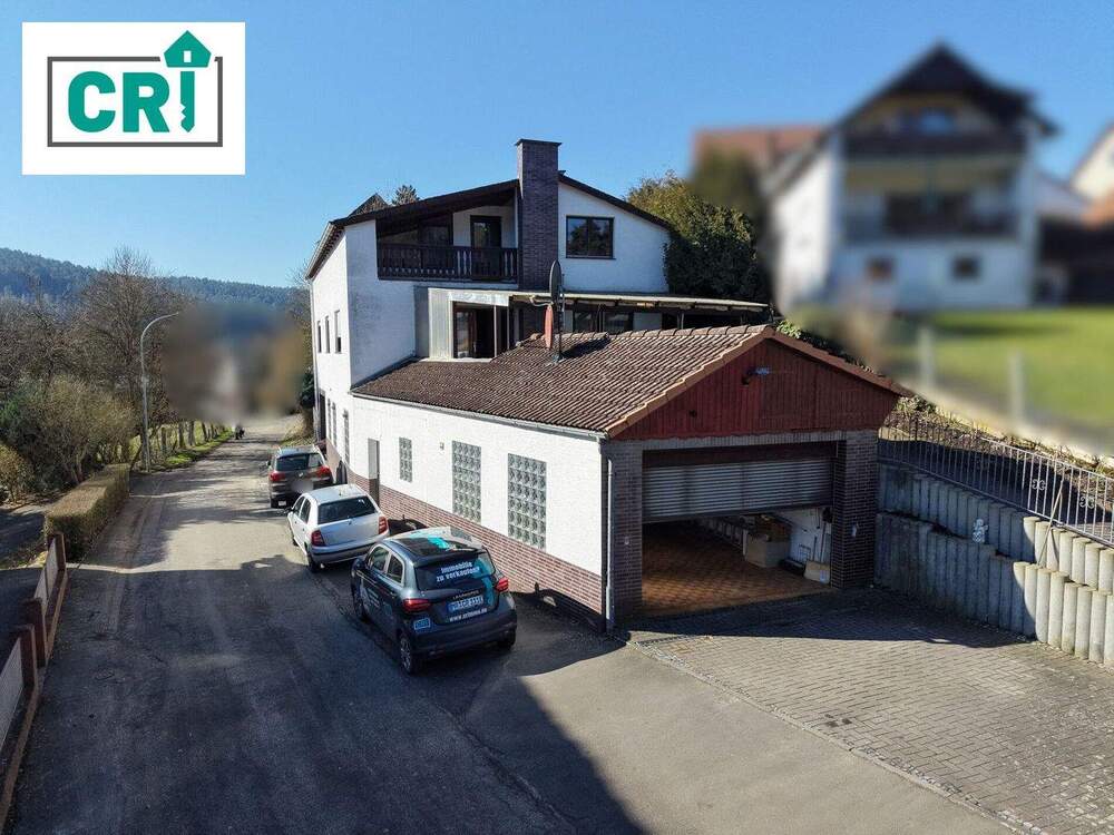 Thumbnail-Zweifamilienhaus mit Gewerbe in idyllischer Lage von Stadtallendorf