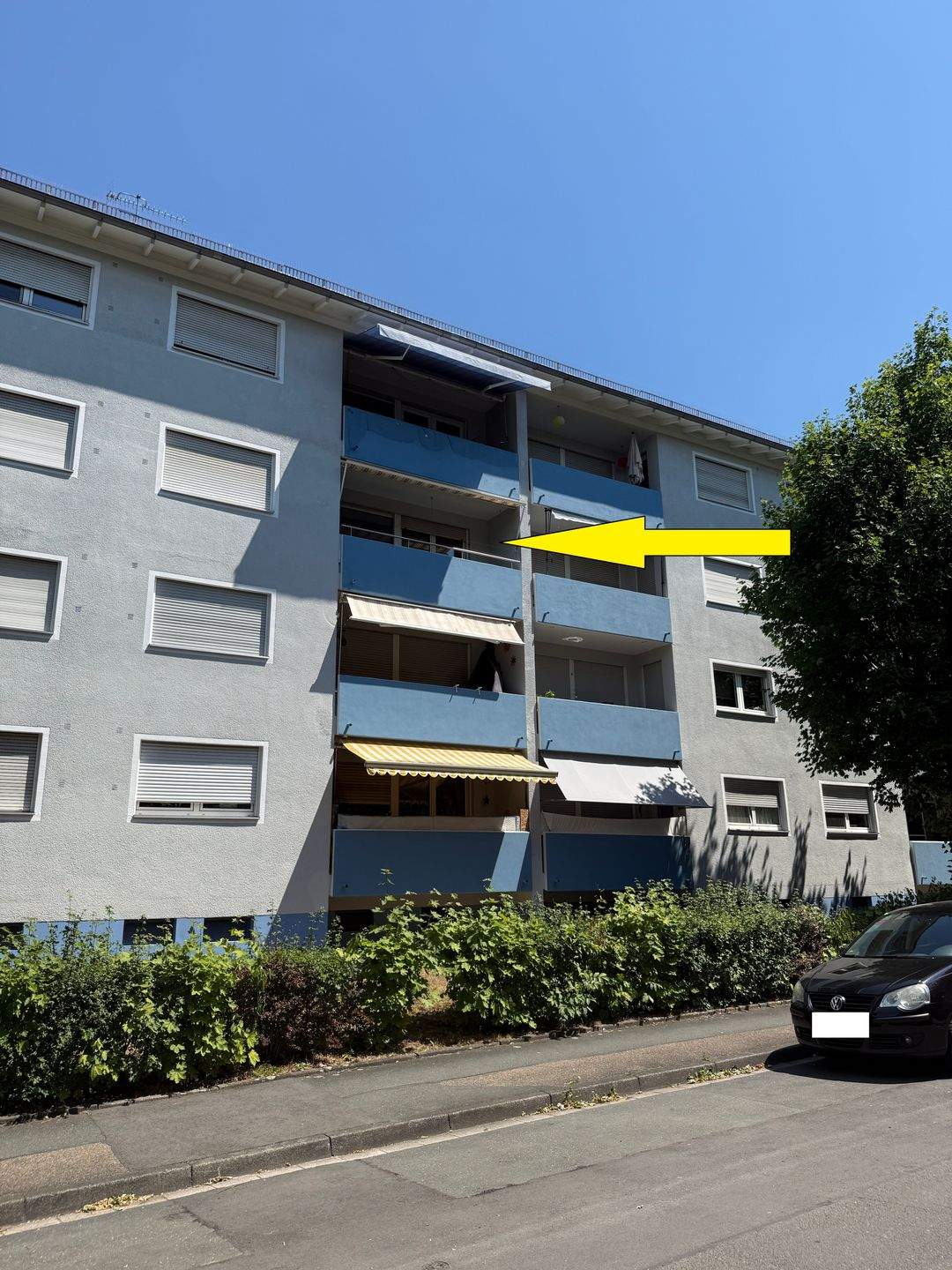 Thumbnail-3-ZIMMER-WOHNUNG mit EBK, WESTBALKON & KFZ-STELLPLATZ