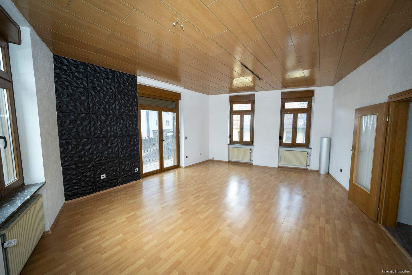 Thumbnail-Helle und großzügige Obergeschosswohnung in Püttlingen zu vermieten