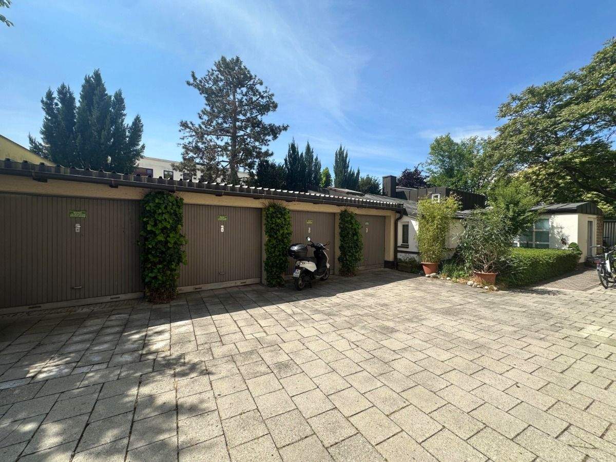 Thumbnail-Abschließbare Einzelgarage im Innenhof - Nähe Pasing Arcaden