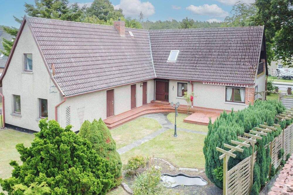 Thumbnail-Sofort wohlfühlen: 6-Zi.-EFH mit Garten, Garage und 2 Carportstellplätzen in Fuhlendorf