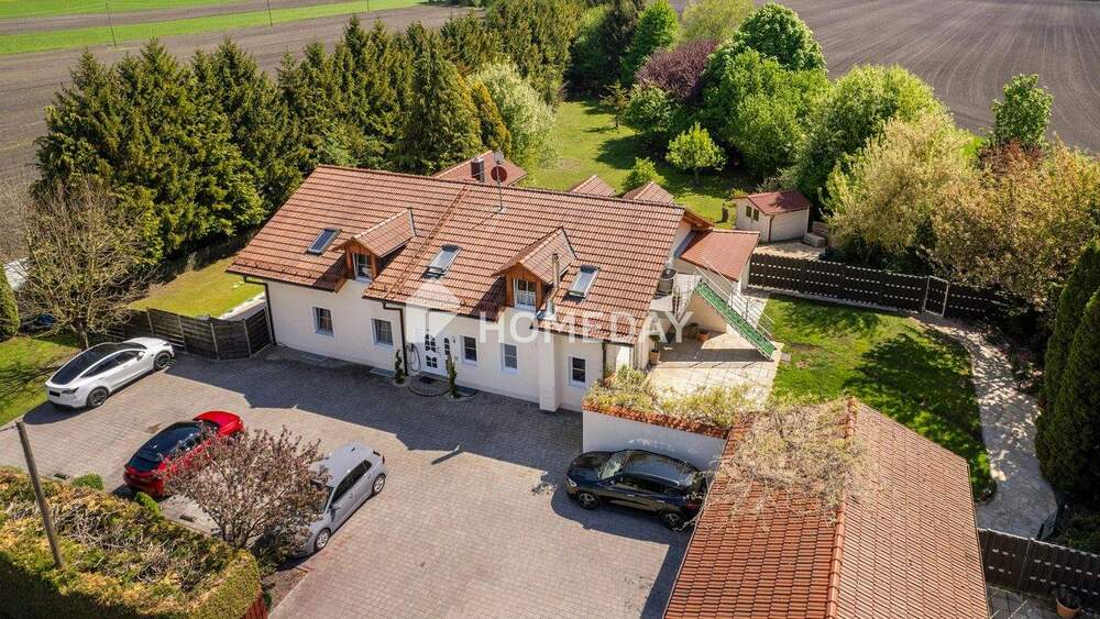 Thumbnail-Moderne DHH mit exklusiver Ausstattung, großzügigem Grundstück und nachhaltiger Energieversorgung