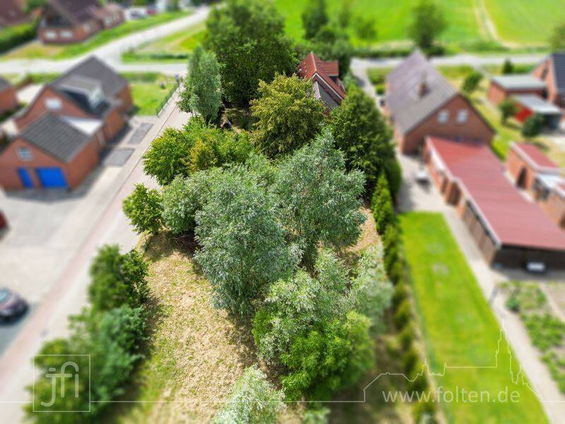 Thumbnail-Wohnhaus mit zwei getrennten Wohnungen und großem Garten oder Baugrundstück