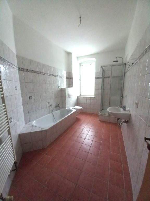 Thumbnail-Großzügige 3-Zi-Whg. im Hochparterre mit Terrassen, Garage o. SP möglich