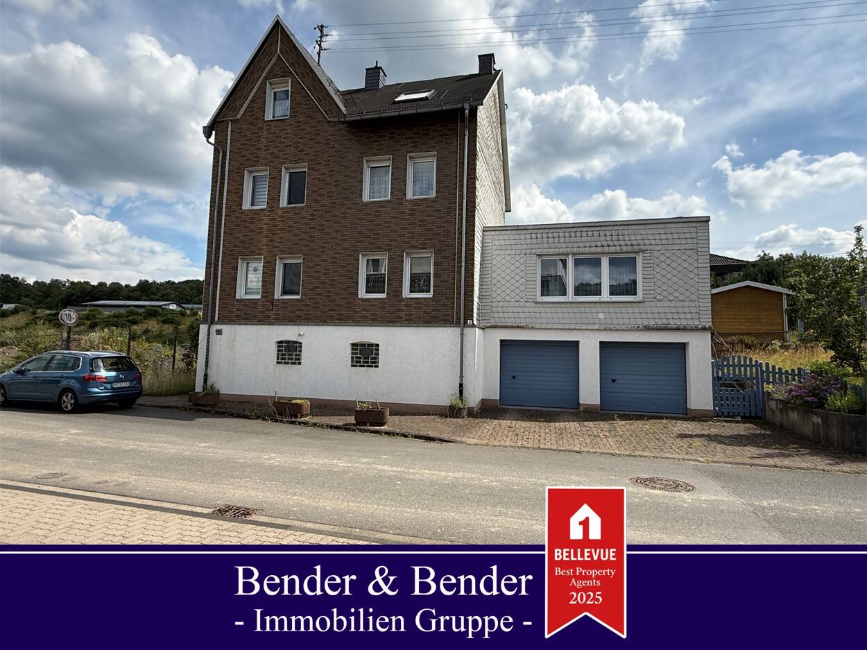 Thumbnail-Viel Platz für die Familie - großzügiges Einfamilienhaus mit Wintergarten, Pool und zwei Garagen!