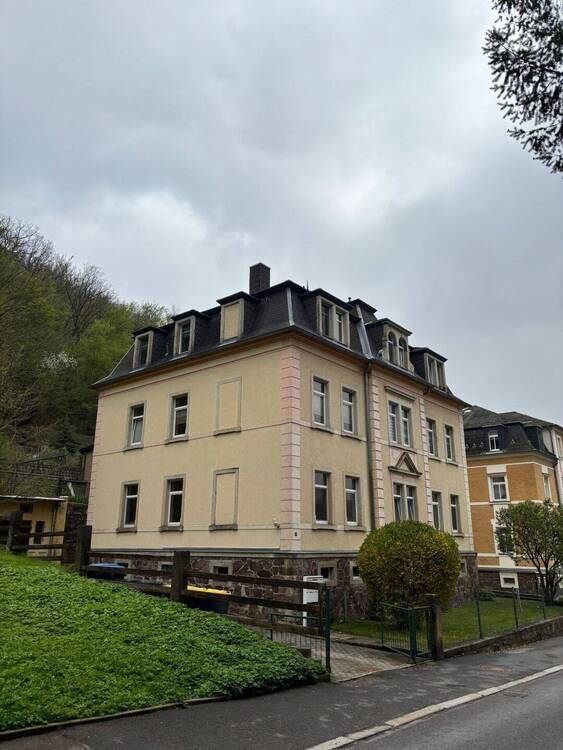 Thumbnail-Attraktives Mehrfamilienhaus mit Entwicklungspotenzial in Freital