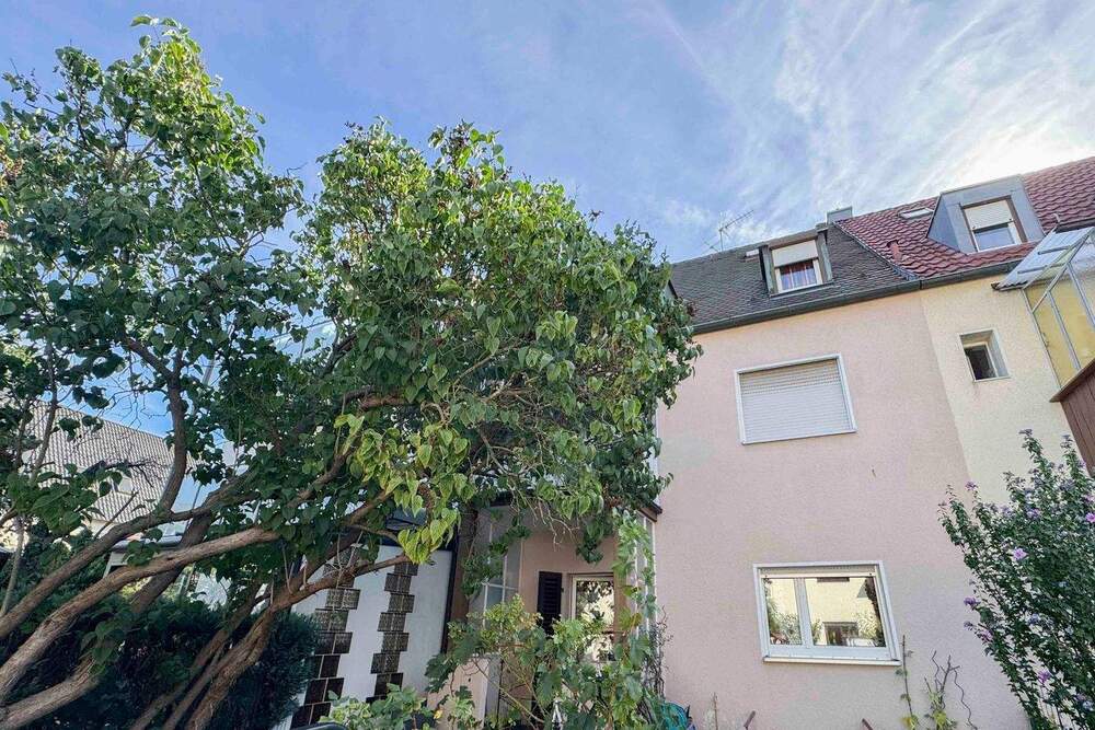 Thumbnail-Dreifamilienhaus in Nürnberg - Gestaltungspotenzial inklusive! Toplage in Nürnberg Zerzabelshof!
