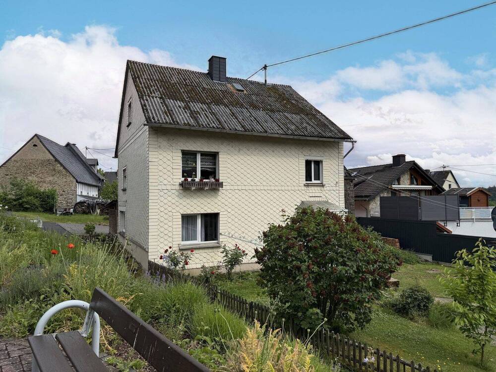 Straßenansicht