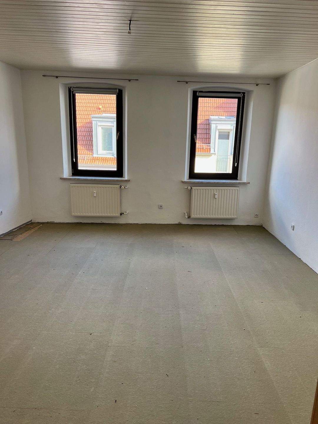 Thumbnail-Großzügige 2 - Zimmerwohnung mit Balkon im Zentrum von Schweinfurt
