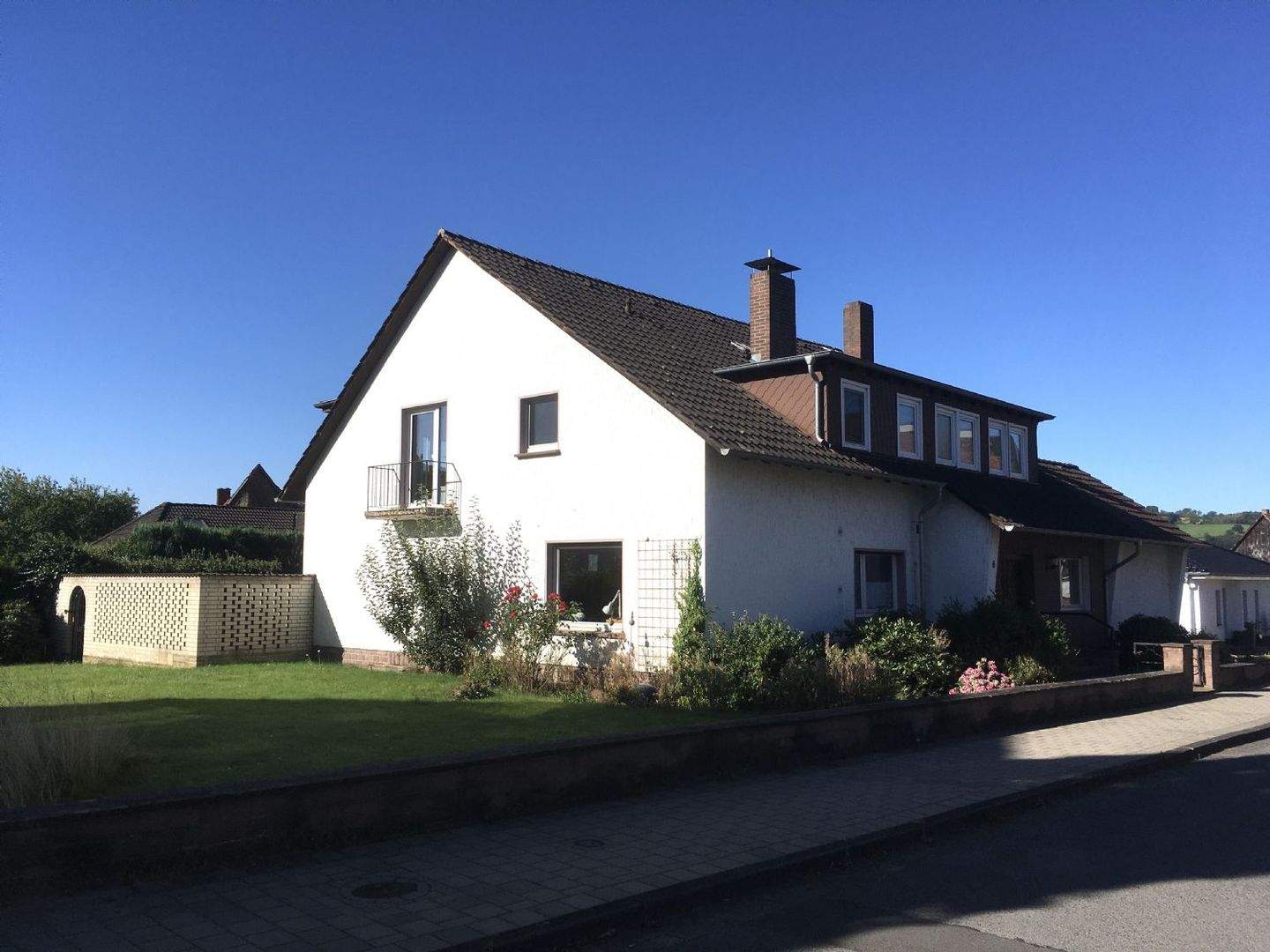 Thumbnail-Großes Einfamilienhaus - mit sep.Büro - Bad Pyrmont - Holzhausen