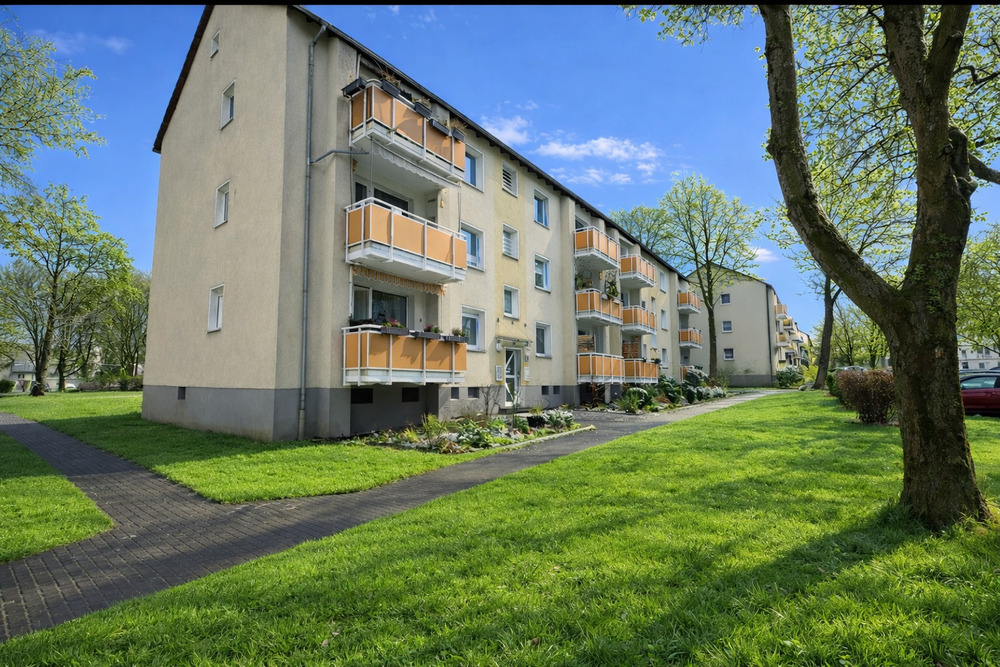 Thumbnail-Renovierte 2,5-Zimmer-Wohnung mit Balkon und 3-Zimmer-Potenzial in Bochum