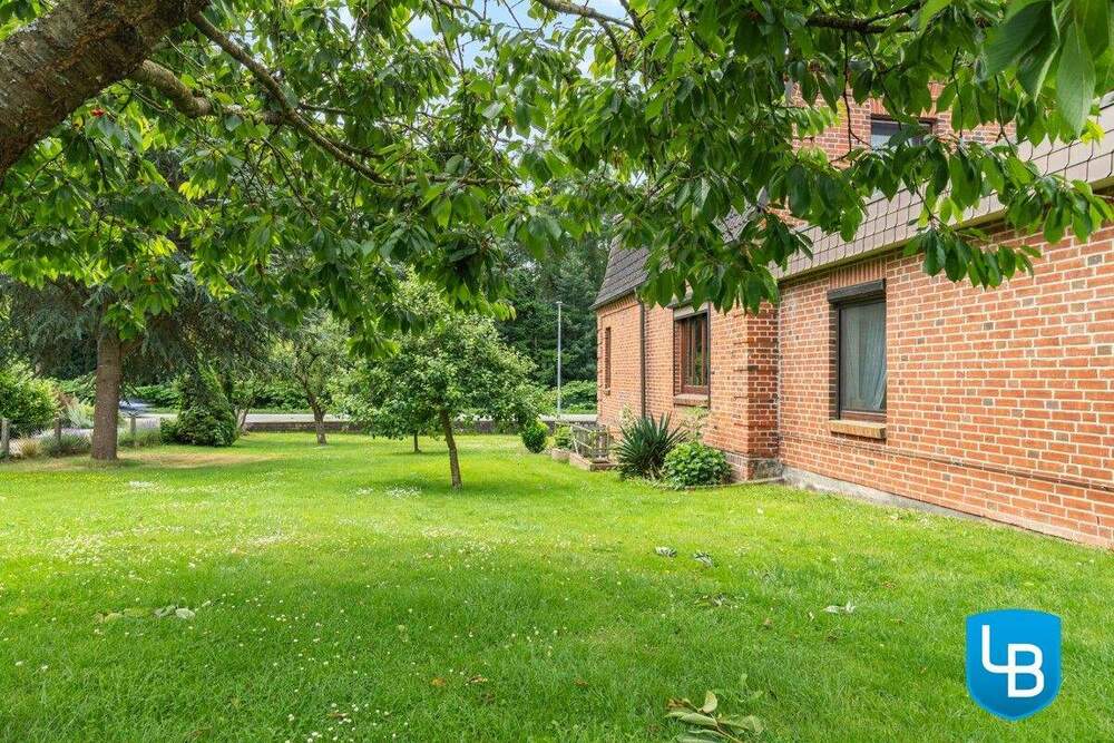 Thumbnail-Einfamilienhaus im Grünen - Weitblick, Gartenidylle und Nähe zum See