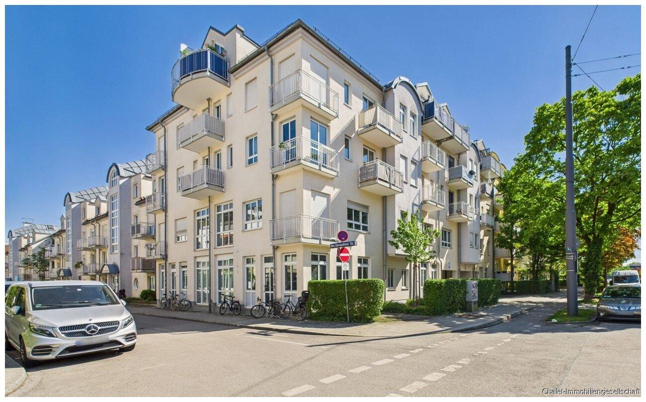 Thumbnail-Helle Dachgeschosswohnung mit Studio und zwei Balkonen - Urbanes Wohnen in bester Lage