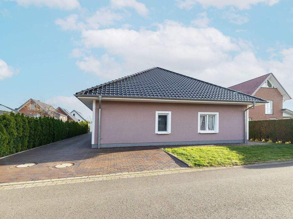 Thumbnail-Moderner Bungalow mit Ausbaupotential in Bad Essen - komfortables Wohnen auf einer Ebene