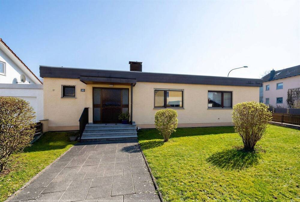 Thumbnail-Stilvoller Bungalow in bevorzugter Wohnlage - Wohnen auf einer Ebene mit sonnigem Gartenparadies!