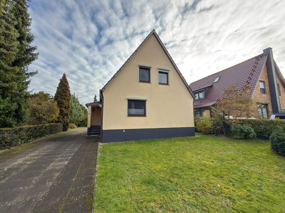 Thumbnail-Einfamilienhaus auf großem Grundstück in beliebter Wohnlage von Uetersen