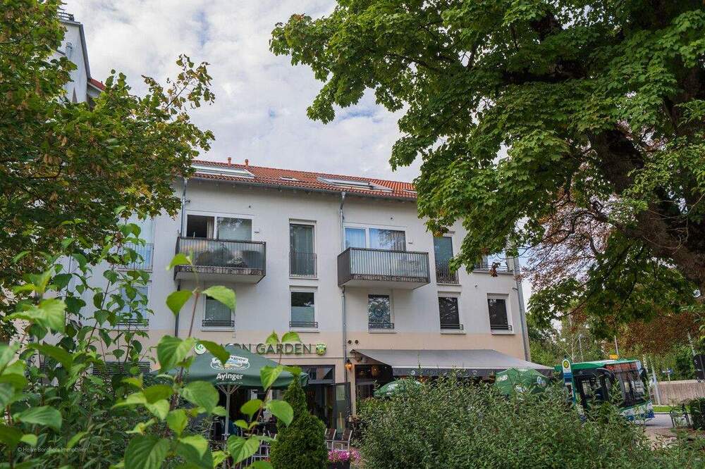 Thumbnail-**Heike Borchers Immobilien**Charmante Dachgeschosswohnung mit Südterrasse**im Herzen von Sauerlach*