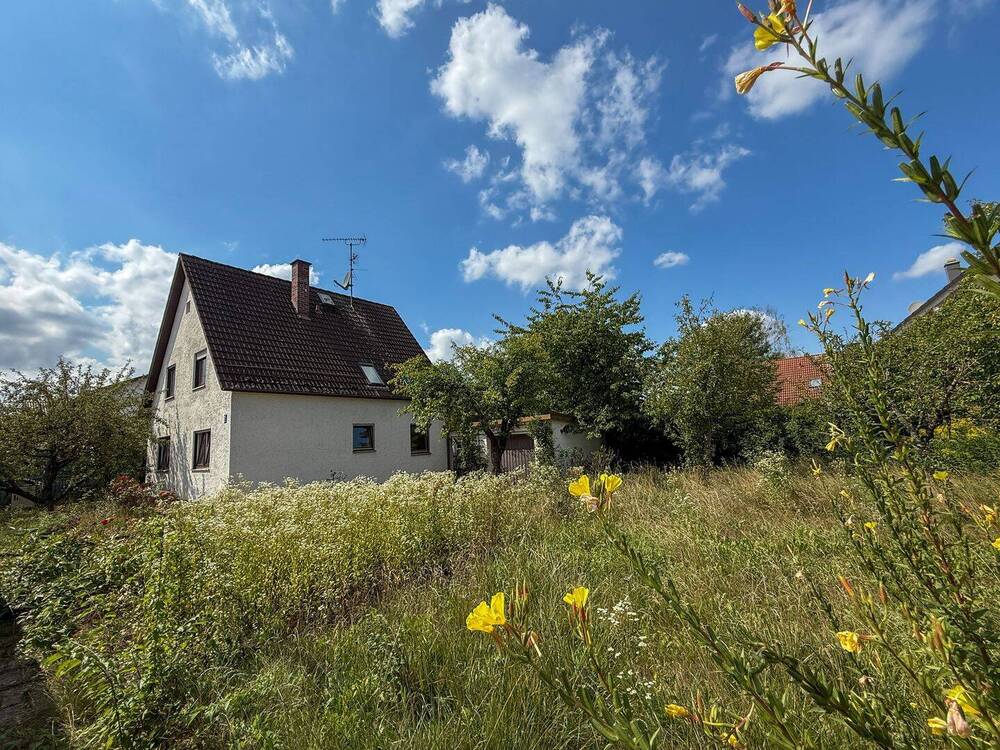 Grundstück mit Altbestand