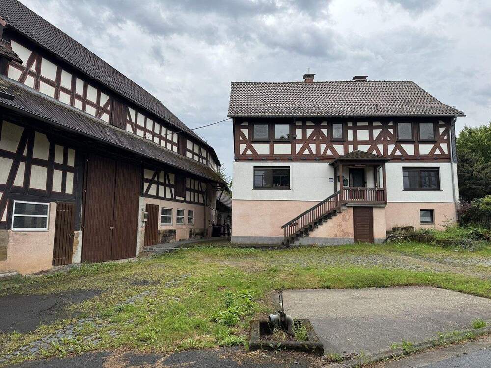Thumbnail-Charmantes Fachwerkhaus Bauernhaus mit anliegenden Scheunen in idyllischer Lage