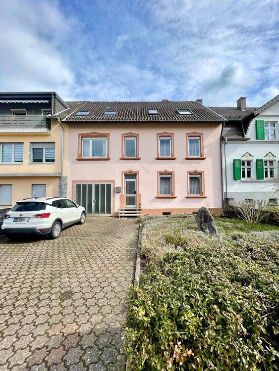 Thumbnail-gepflegtes geräumiges Wohnhaus zu verkaufen !